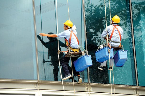 Dịch vụ vệ sinh cạnh tranh khốc liệt