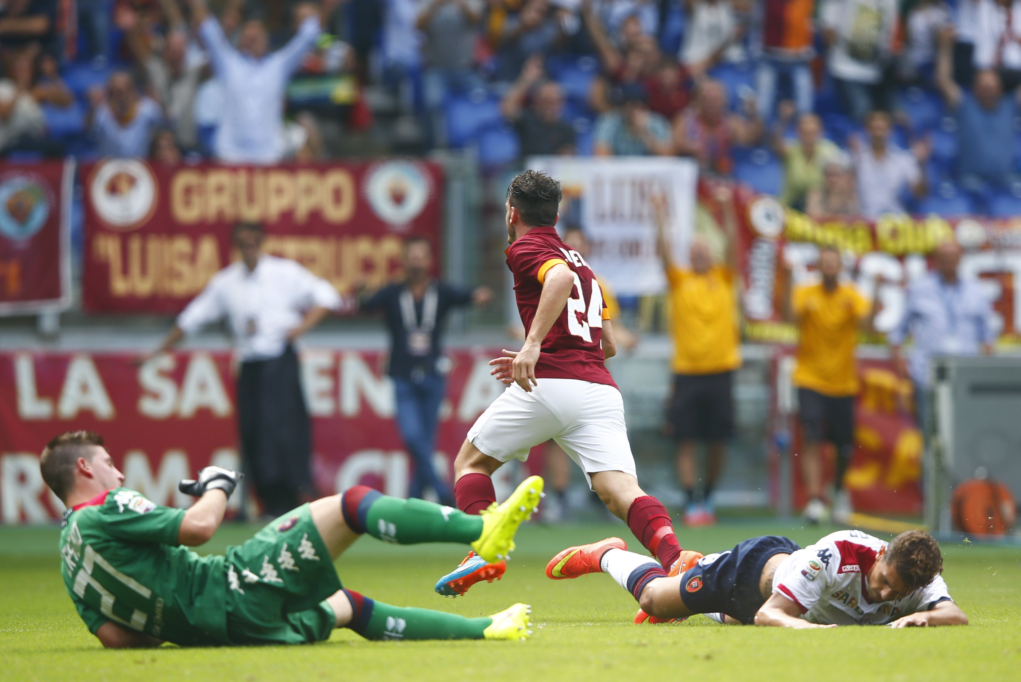 B&agrave;n ấn định chiến thắng 2-0 cho AS Roma của Florenzi