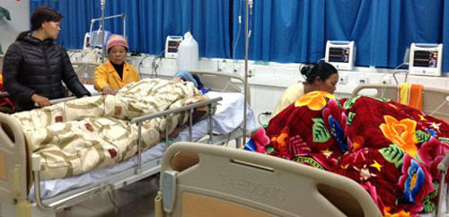 Nạn nh&acirc;n tại ph&ograve;ng hồi sức sau mổ