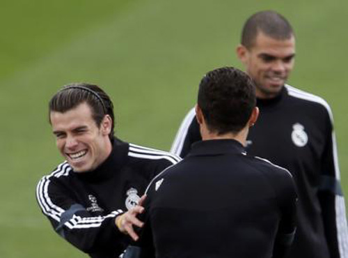 Gareth Bale (trái) sẽ ra sân trong đêm nay