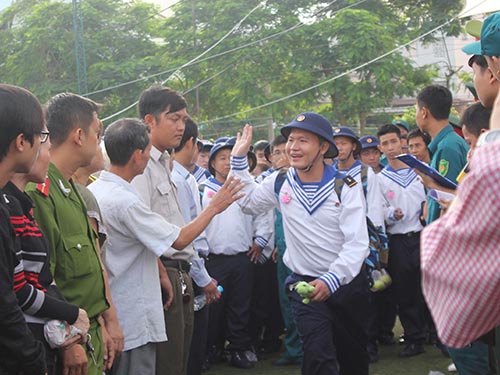 Nghĩa vụ thiêng liêng đặt lên hàng đầu