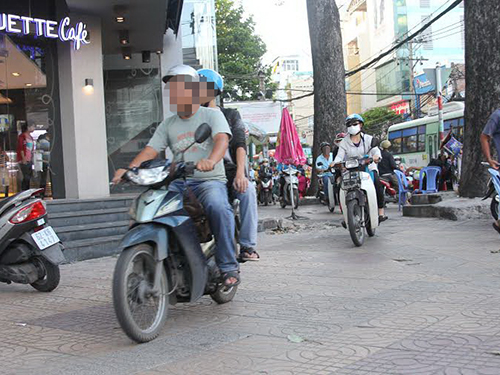 Chỉ, tại, bởi, vì, do...