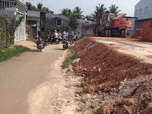 Xây dựng nhà xưởng lấn chiếm đường hẻm
