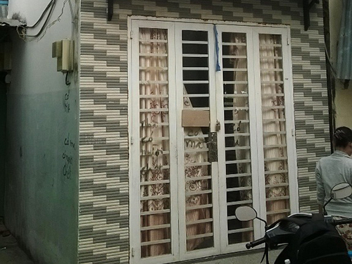 Bán nhà... của người khác