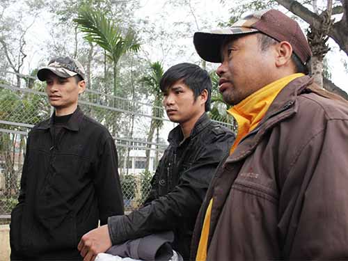 Lao động Việt Nam trở về từ Libya v&agrave;o th&aacute;ng 3-2011Ảnh: Nguyễn Quyết