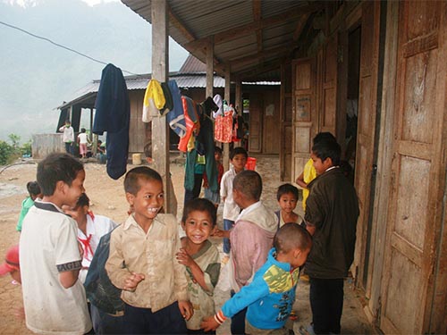 Nơi ăn không hết, chỗ lần không ra