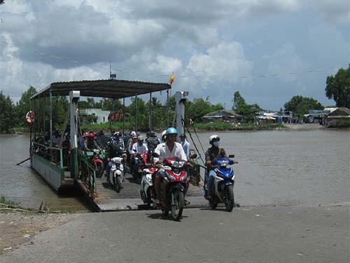 Chần chừ xây cầu vì “lụy” phà!