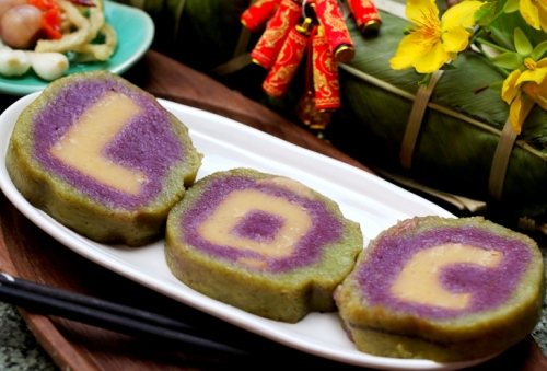 B&aacute;nh t&eacute;t chữ được ưa chuộng trong dịp Tết. Ảnh: QT