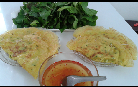 Nổi da gà với bánh xèo nhưn thịt vịt xiêm