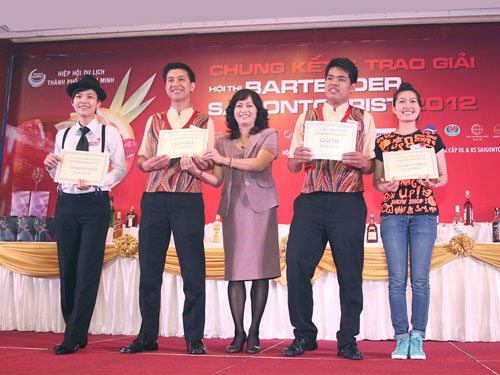 107 thí sinh thi bartender giỏi