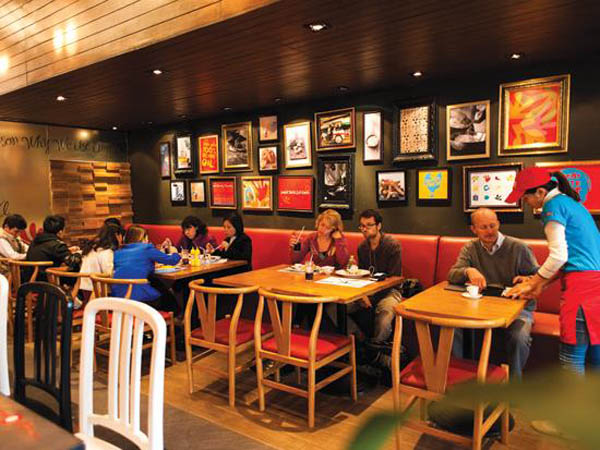 Thương hiệu nhượng quyền: Sức ép từ McDonald’s, Starbucks