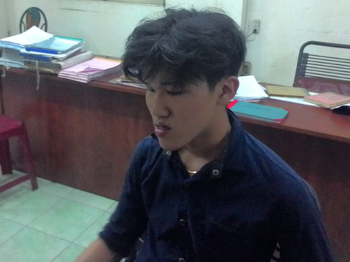 “Hiệp sĩ” Tân Bình bắt cướp đang giật điện thoại