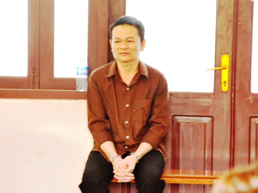 Chém lìa tay con nợ!