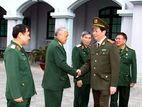 Đại tướng Trần Đại Quang làm việc với Tổng cục II-Bộ Quốc phòng