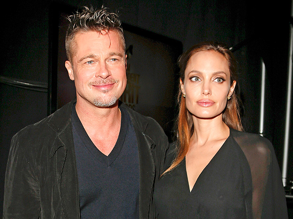 Angelina và Brad thường viết thư tay khi xa nhau