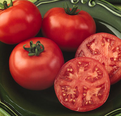 Chất lycopene trong nước cốt c&agrave; chua c&oacute; c&ocirc;ng hiệu ph&ograve;ng trị ung thư v&uacute;
