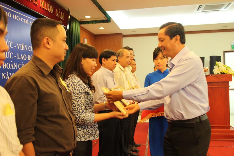Ứng dụng công nghệ thông tin để phục vụ tốt hơn - Ảnh 1.