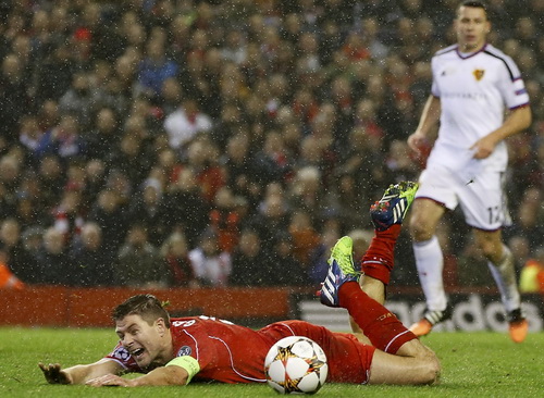 C&uacute; ng&atilde; của Steven Gerrard thể hiện sự bất lực Liverpool m&ugrave;a n&agrave;y