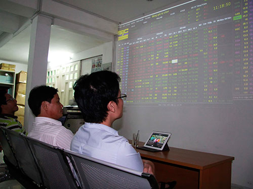 Chứng khoán đón “đại gia”