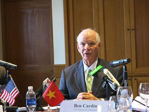 Thượng nghị sĩ Mỹ Benjamin Cardin khẳng định việc t&agrave;u Trung Quốc đ&acirc;m ch&igrave;m t&agrave;u c&aacute; của Việt Nam ho&agrave;n to&agrave;n sai tr&aacute;i