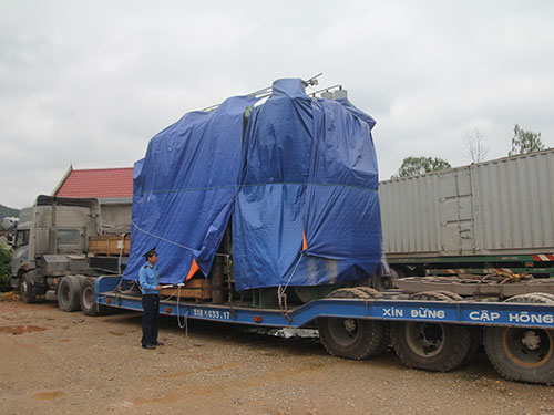 Xe “khủng” lại lọt trạm cân