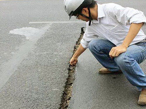 Một cây cầu đều đặn ngốn tiền tỉ