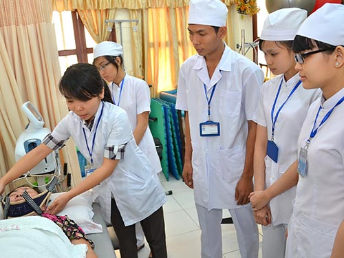 Cấm rồi cho tuyển sinh: Chuyện gì đây!