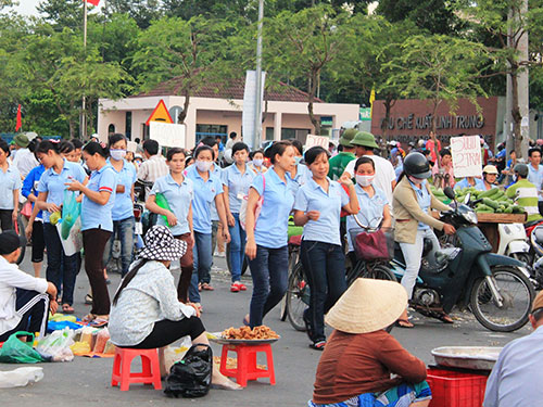 Không sống nổi với lương