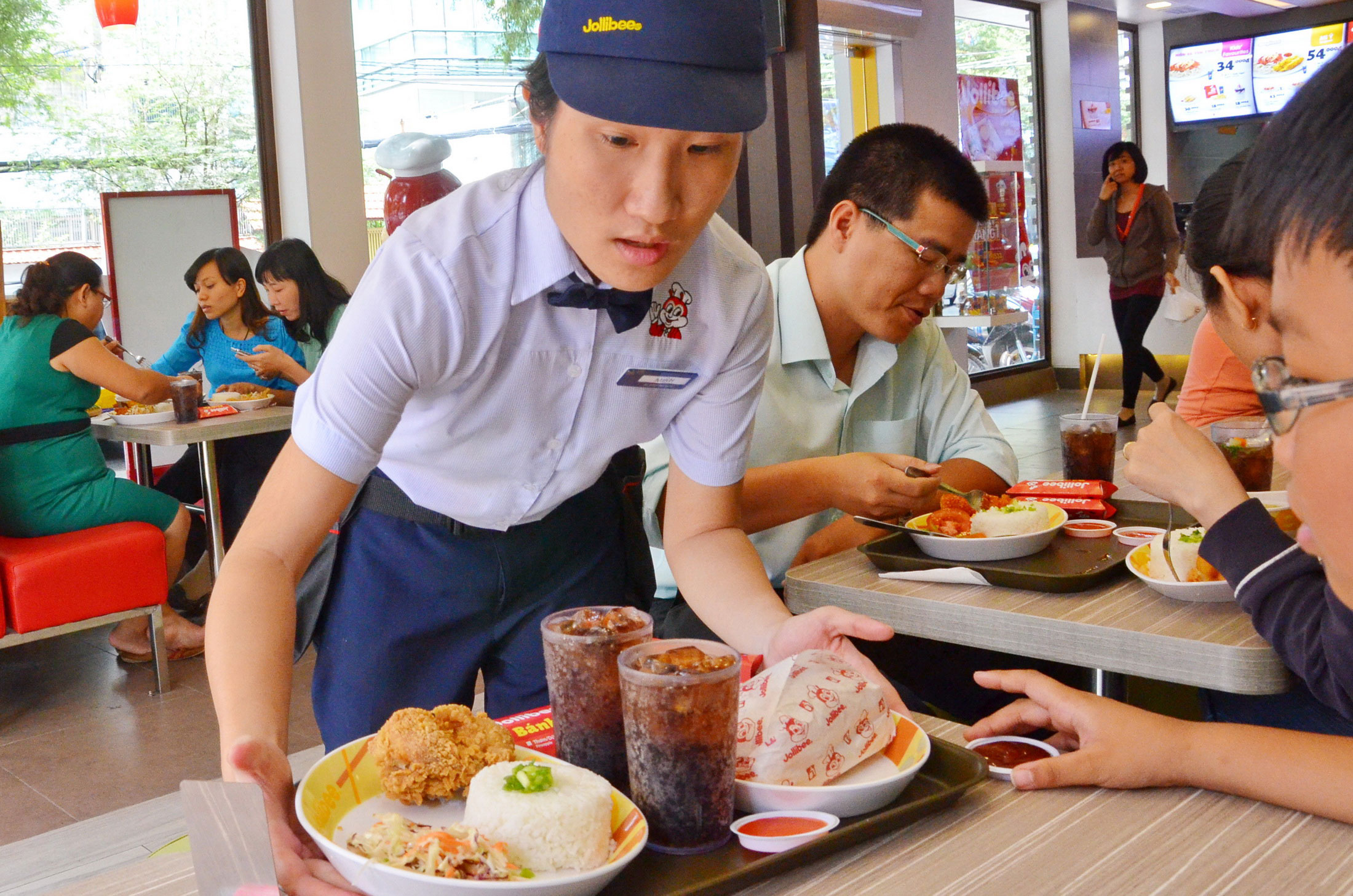 Thức ăn nhanh: Nước ngoài hưởng hết!