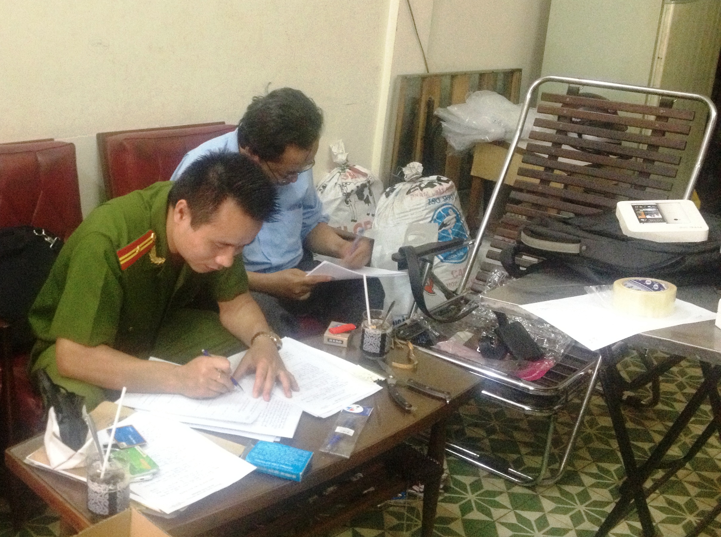 Bắt băng lừa đảo bằng công nghệ cao