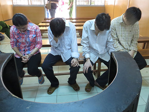 Dùng "mỹ nhân kế", dụ đến chỗ vắng cướp tài sản
