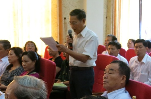Cử tri quận Kiến An đ&oacute;ng g&oacute;p &yacute; kiến