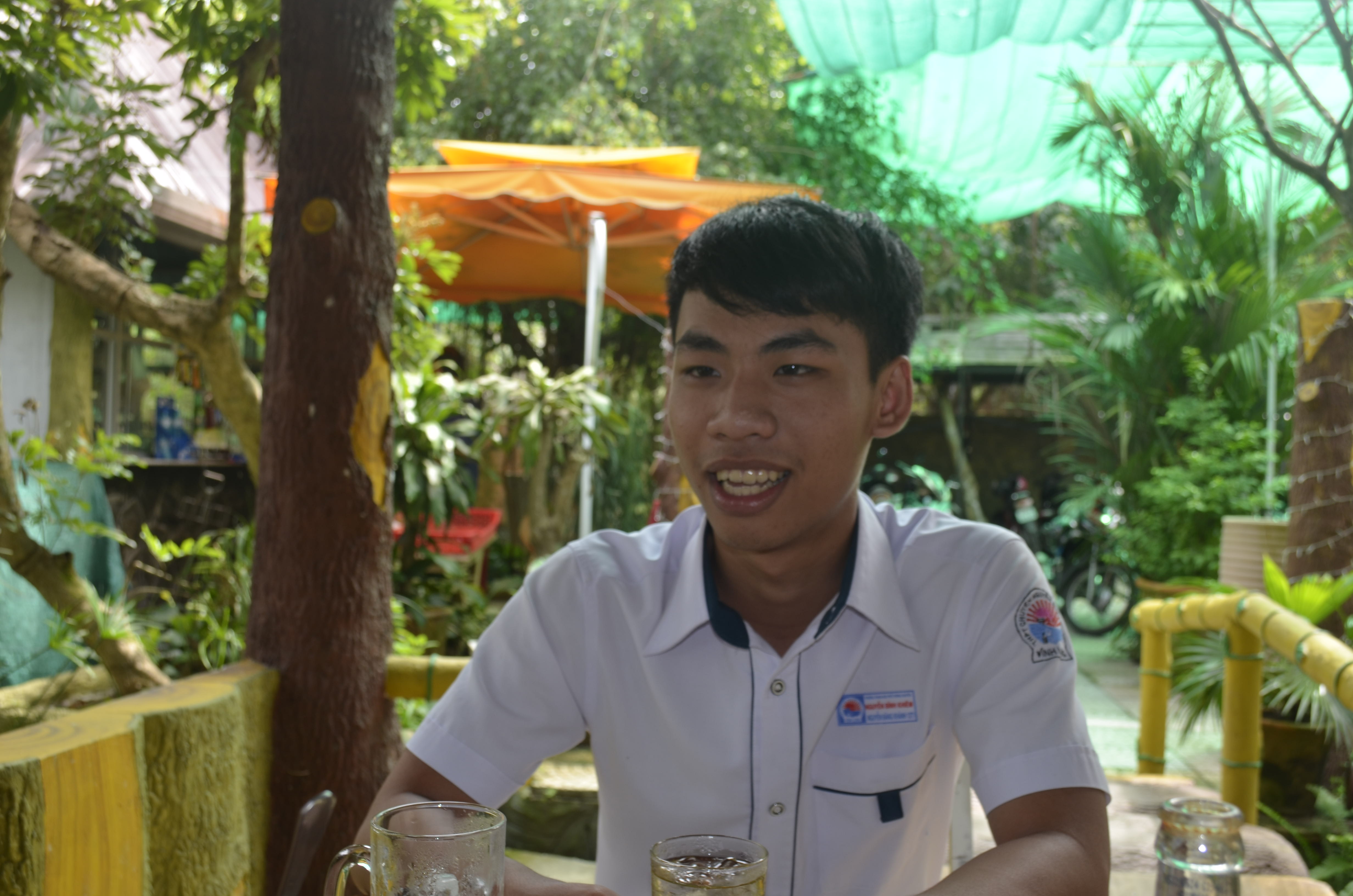 Nguyễn Đăng Khánh, học sinh Trường THPT Chuyên Nguyễn Bỉnh Khiêm, tỉnh Vĩnh Long - thủ khoa Trường ĐH Bách Khoa TP HCM 2014
