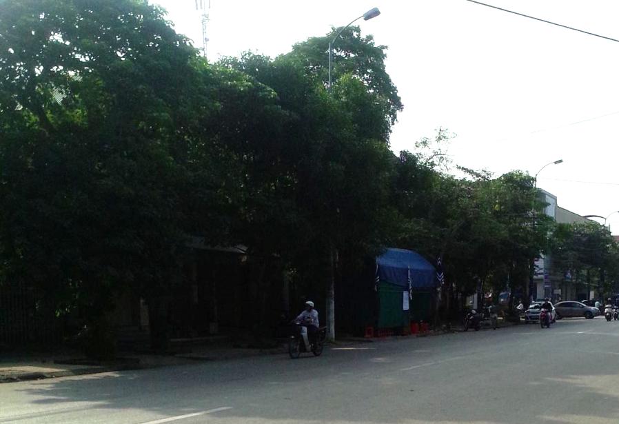 Đoạn đường xảy ra vụ đấu s&uacute;ng trong đ&ecirc;m