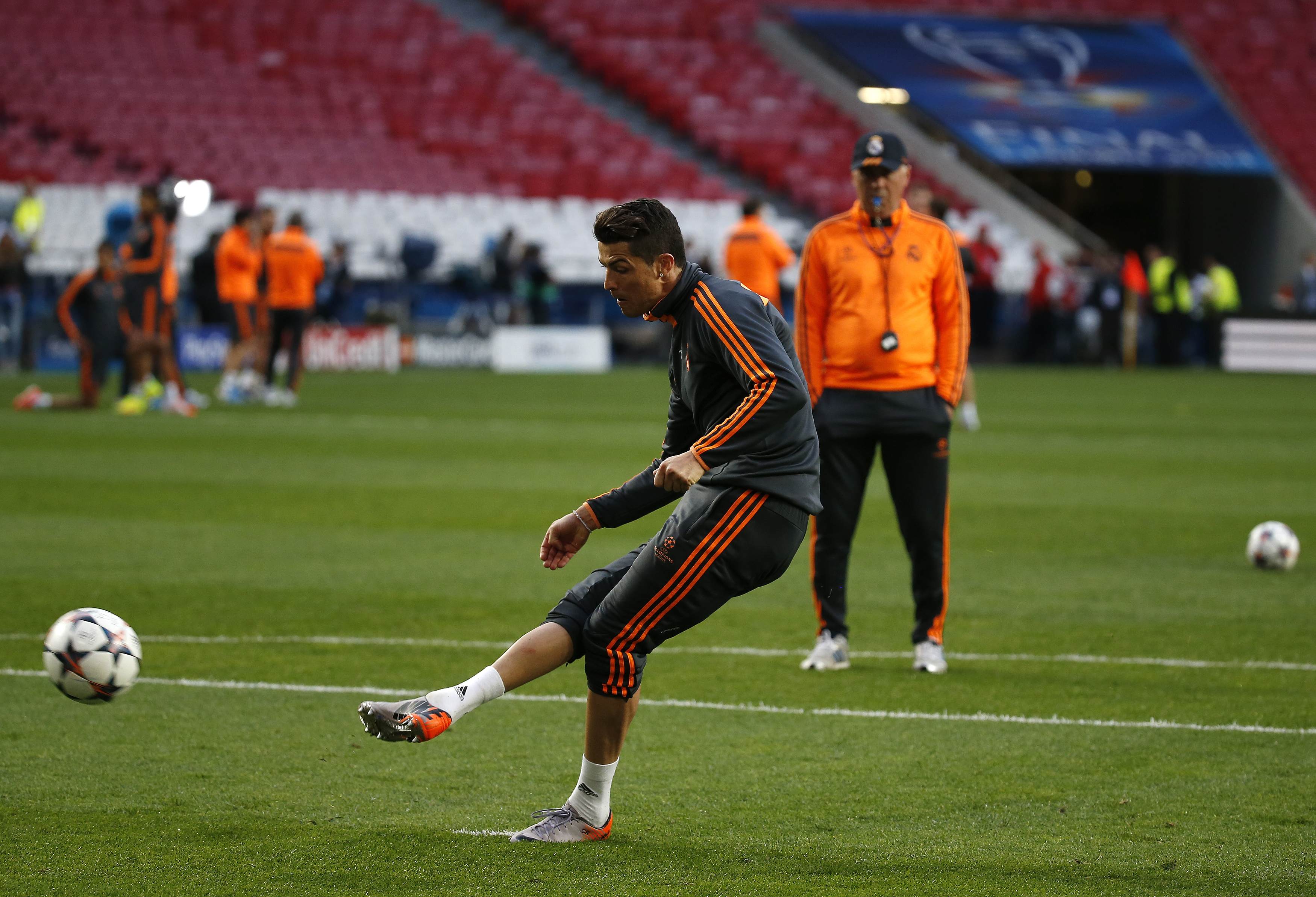 Chung kết Champions League: Ronaldo ra sân, HLV Simeone tung hỏa mù