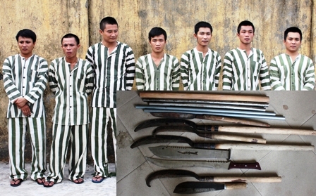 Bắt 8 đối tượng dùng mã tấu chém đứt tay đối thủ