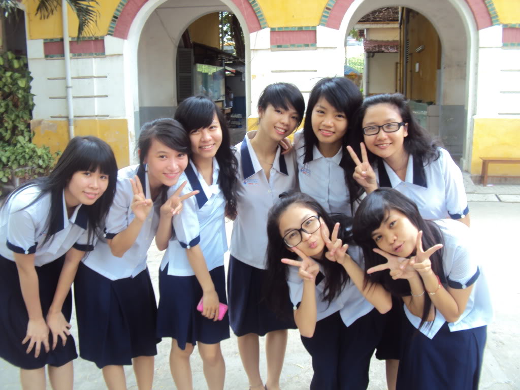 Không bắt buộc học sinh mua đồng phục