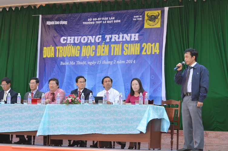 &Ocirc;ng Đỗ Danh Phương ph&aacute;t biểu trong buổi tư vấn