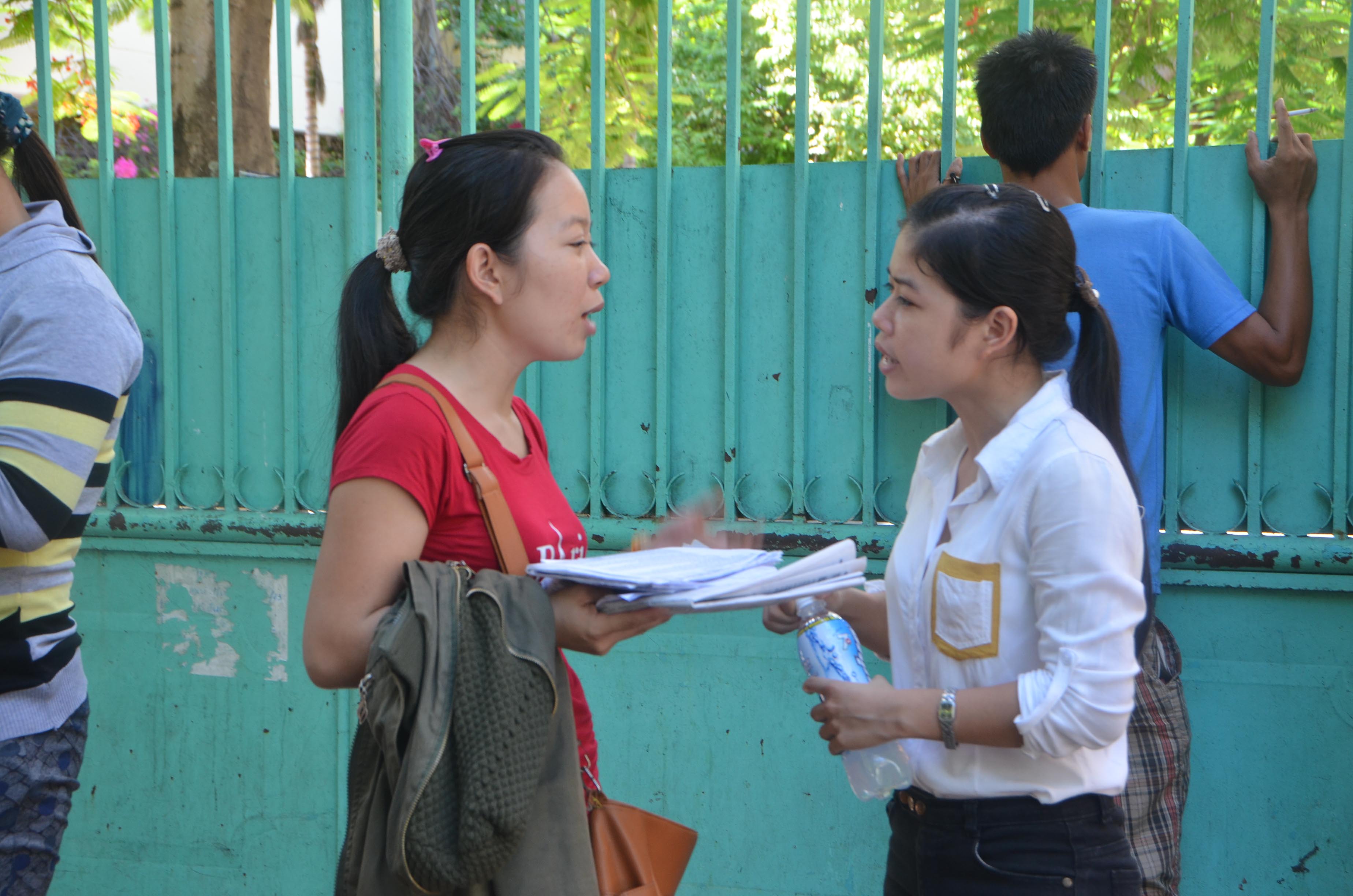 Đề văn khối C: Kẻ mạnh không giẫm lên vai người khác!