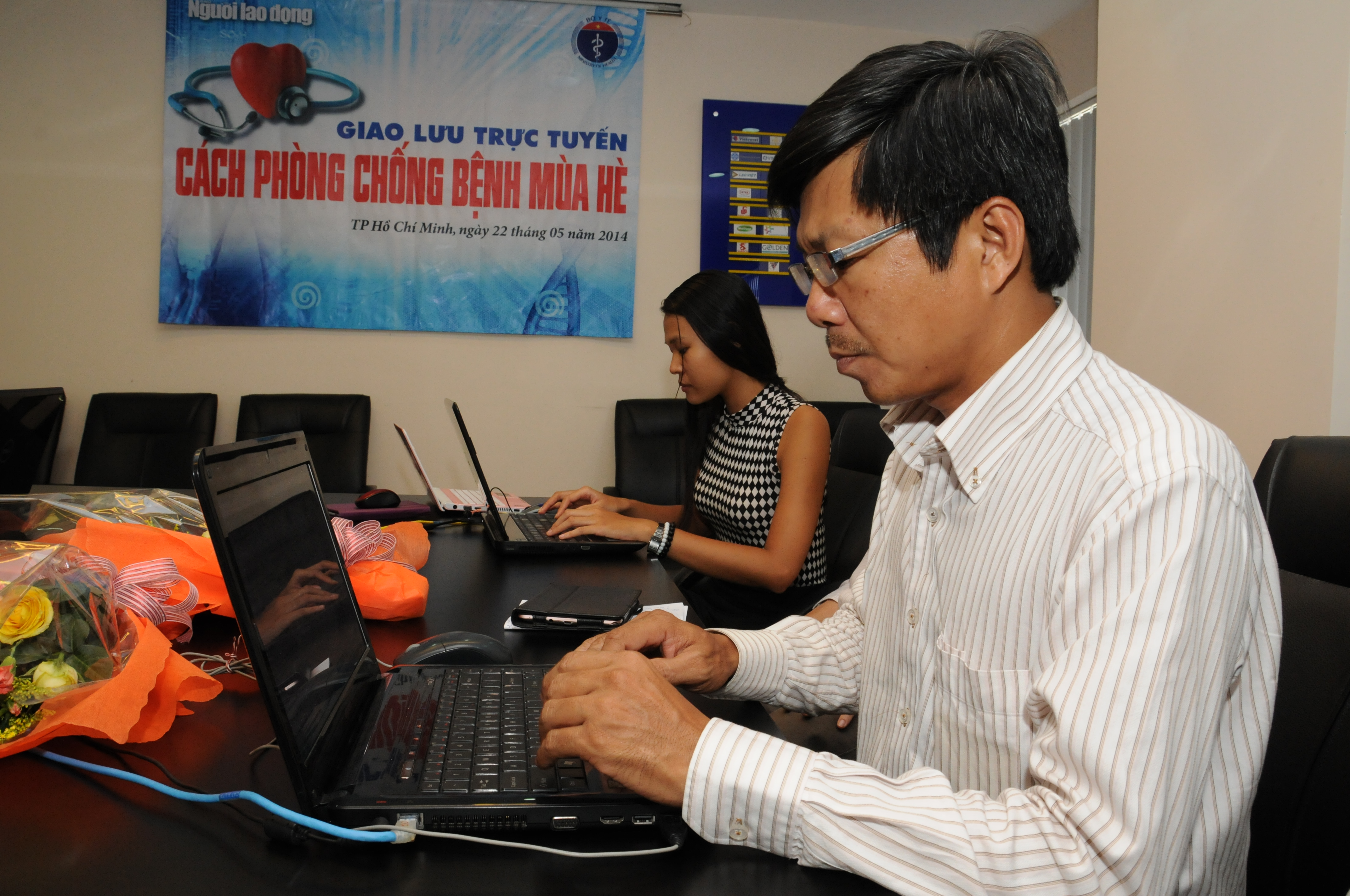 Trực tuyến "Bệnh mùa hè rình rập, phải làm gì?"