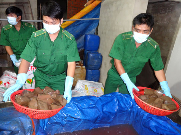 Chế biến huyết heo bẩn, hai lần bị bắt quả tang