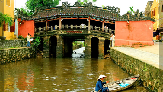 Ch&ugrave;a Cầu - di t&iacute;ch liịch sử nổi tiếng của Hội An