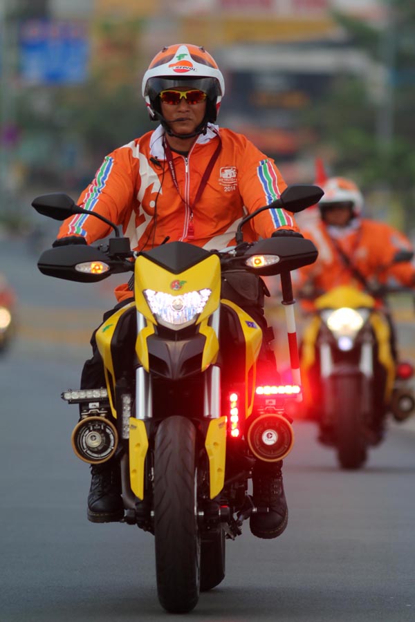 Chiếc Ducati hầm hố c&oacute; gi&aacute; đến 600 triệu đồng.