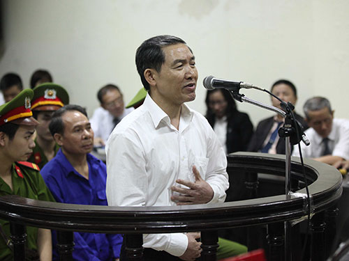 Tòa bất ngờ hoãn tuyên án, Dương Chí Dũng tiếp tục bị xét hỏi