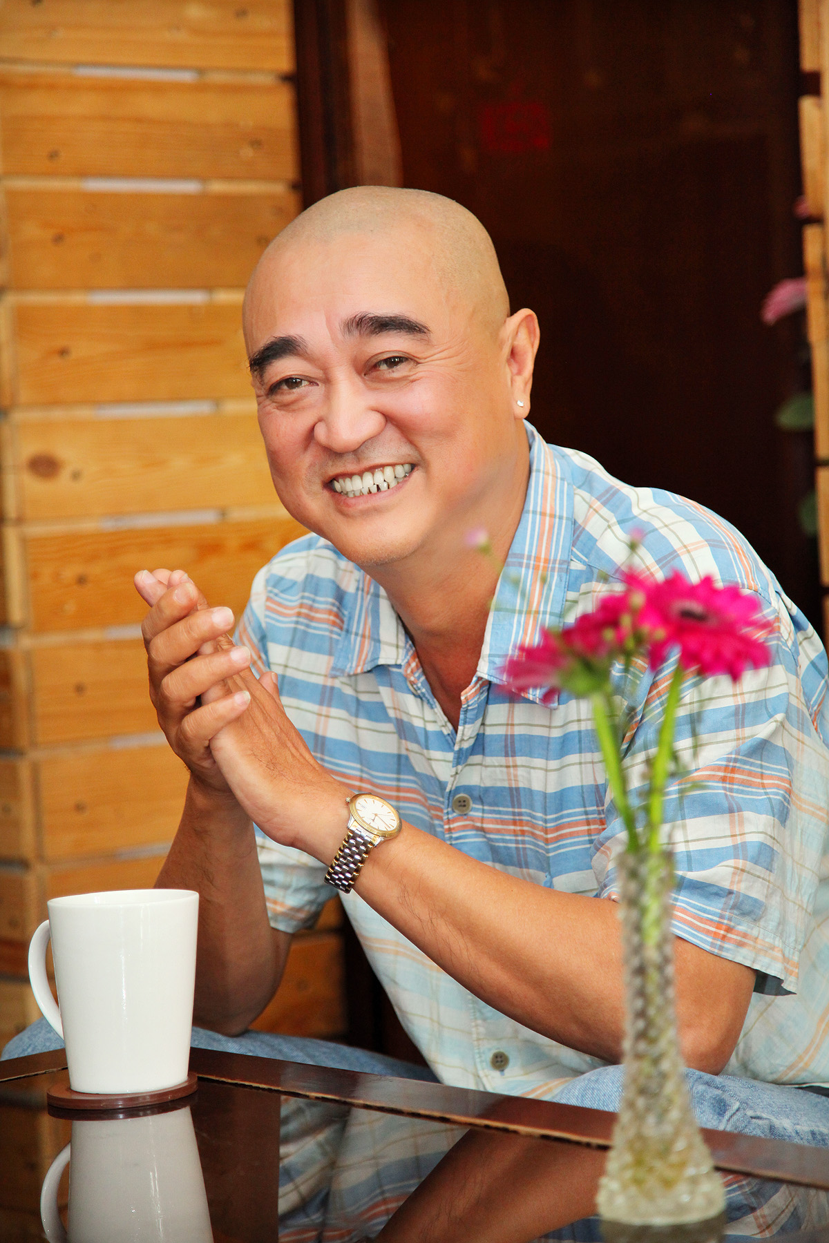 Anh cho biết từng cạo đầu v&igrave; thất t&igrave;nh