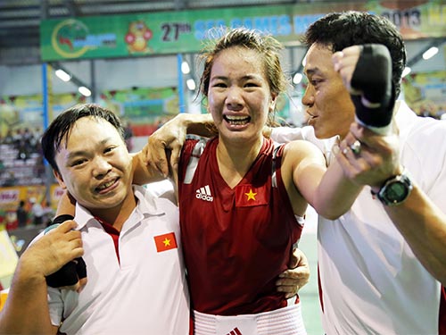 Võ sĩ Lừu Thị Duyên (giữa) hồi ở SEA Games 2013