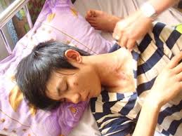 Bị anh rể đánh bể đầu vì trả lời quá sốc