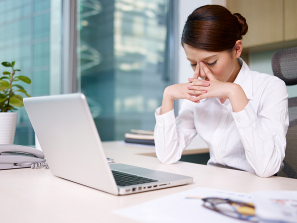 Bí quyết giữ mắt sáng cho người ngồi máy tính nhiều