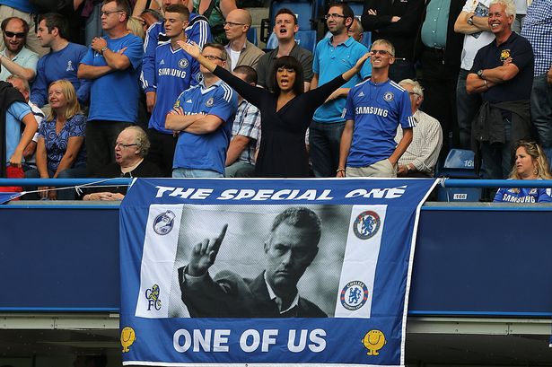CĐV Chelsea gom tiền nộp phạt cho HLV Mourinho