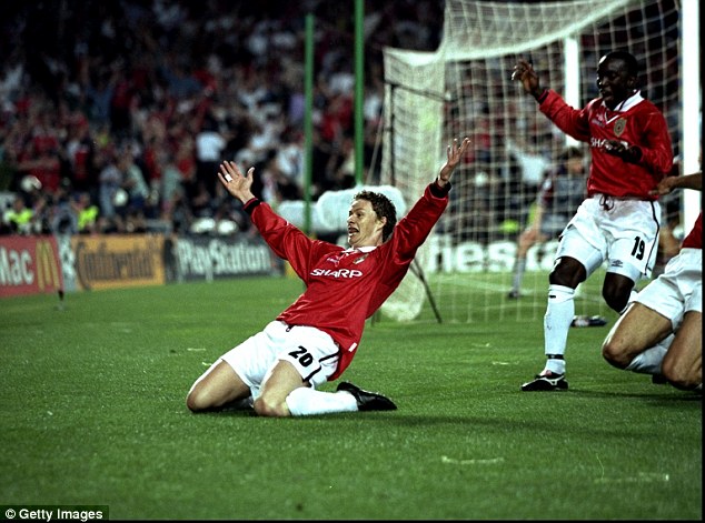 Solskjaer ghi b&agrave;n quyết định gi&uacute;p M.U v&ocirc; địch Champions League năm 1999